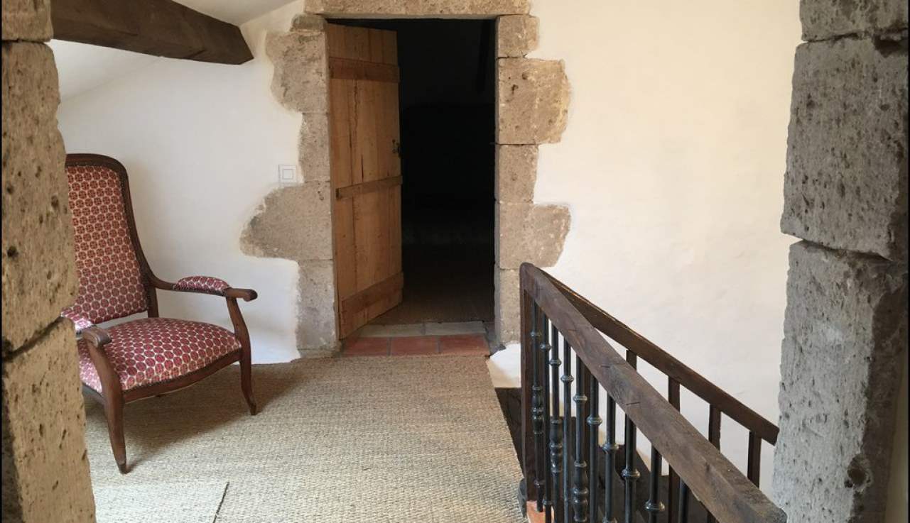 A vendre par Tarn Aveyron Immobilier Caractere, 81,TARN,Cordes sur ciel, Maison de ville parfaitement restaurée de 180m2 sur environ 300m2 de terrain,TAIC Immobilier