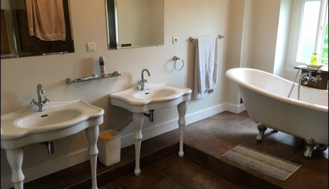 A vendre par Tarn Aveyron Immobilier Caractere, 81,TARN,Cordes sur ciel, Maison de ville parfaitement restaurée de 180m2 sur environ 300m2 de terrain,TAIC Immobilier