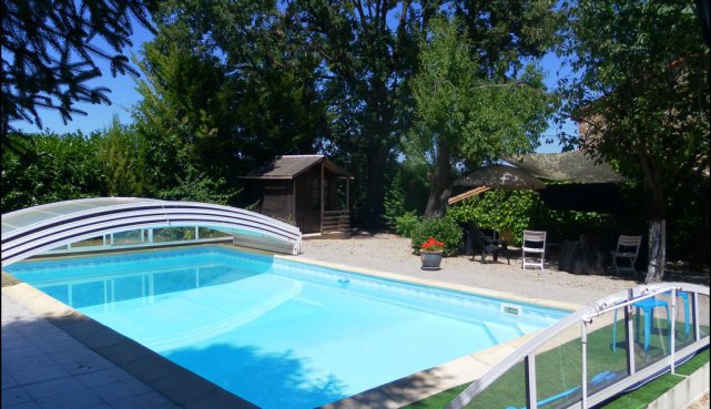 TAIC Immobilier, Tarn Aveyron Immobilier Caractere,, agence immobiliere cordes sur ciel, A vendre - TARN - 81 - Plateau Cordais : Superbe Mas du XIXième 200m2 avec piscine et dépendances sur 5200m2 de parc.