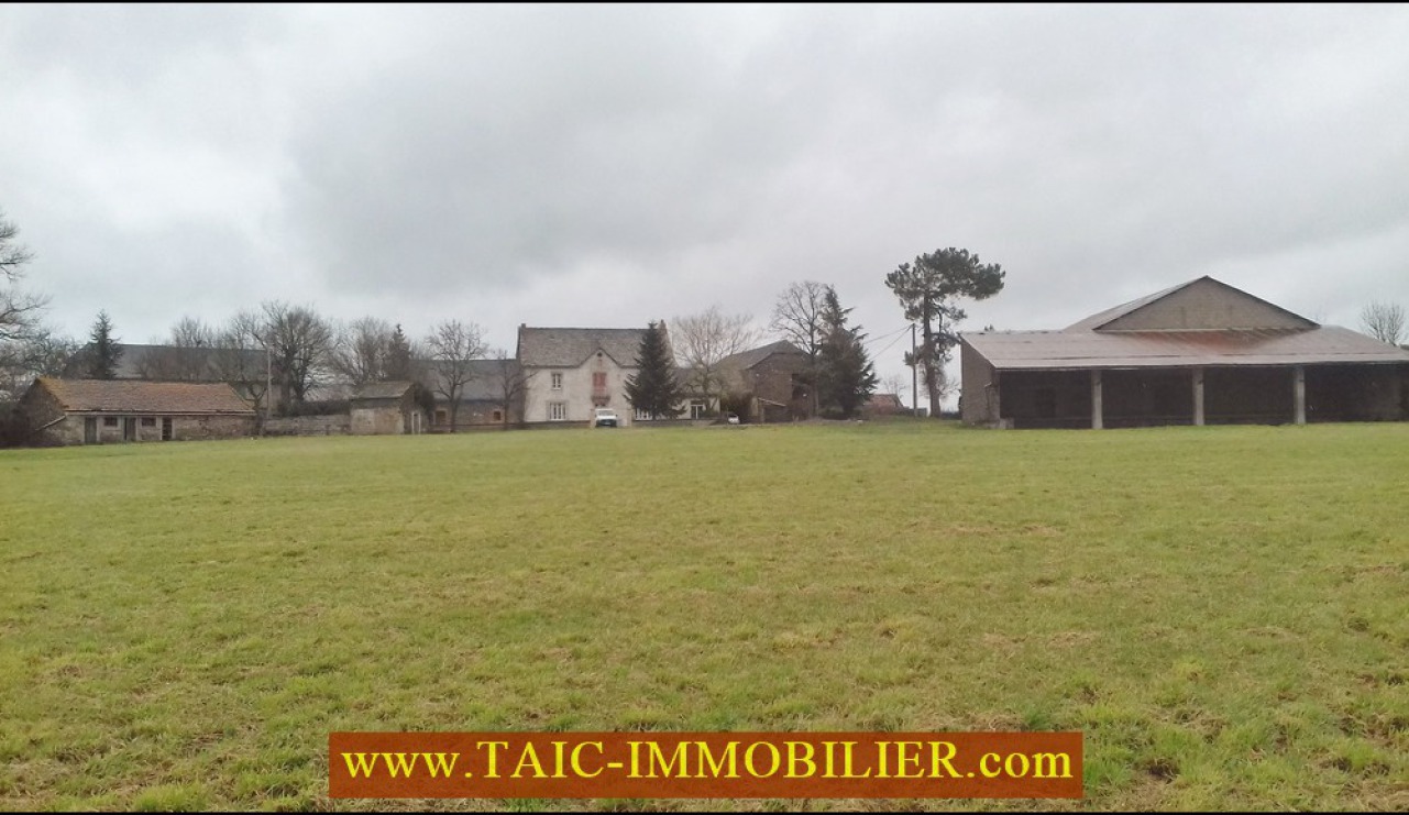 A vendre,taic immobilier,Tarn Aveyron Immobilier,Tarn, Secteur Tanus / Valence d'Albigeois : Vaste ensemble immobilier sur 1,5 Hectare, ferme,dépendances,hangar agricole,bergerie,hectare