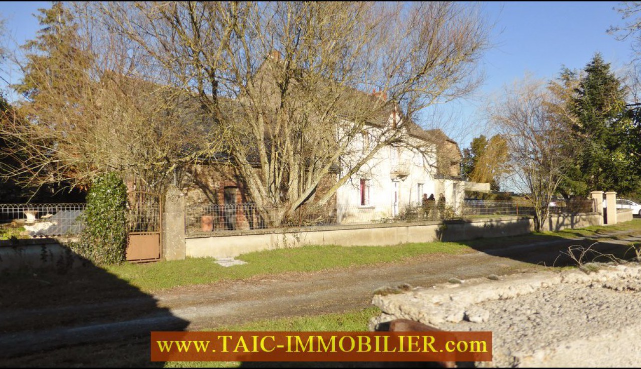 A vendre,taic immobilier,Tarn Aveyron Immobilier,Tarn, Secteur Tanus / Valence d'Albigeois : Vaste corps de ferme sur 1500m2 de terrain, ferme,dépendances,bergerie,