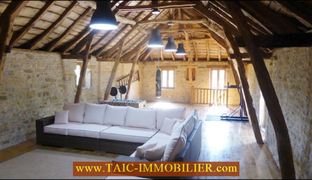 a vendre,82,tarn et garonne,st antonin noble val,caussade,laguepie,luxueuse maison,hectare,charme,calme,piscine,abris chevaux,vue,degage,taic immobilier,tarn aveyron immobilier caractere,albi,montauban,agence immobiliere de prestige,cordes sur ciel
