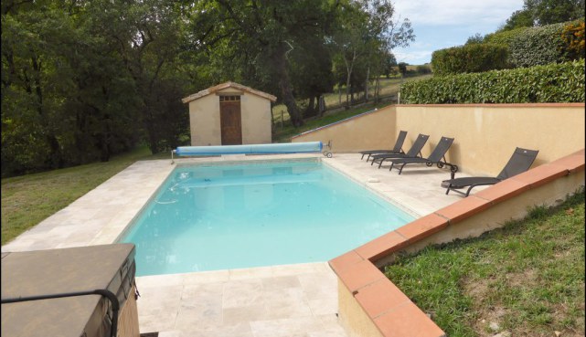 a vendre,taic immobilier,laguépie,82,tarn et garonne,maison d'architecte,haut de gamme,prestations,piscine,gite,jacuzzi,salle de peojection, agence immobiliere cordes sur ciel,albi,tarn aveyron immobilier caractere