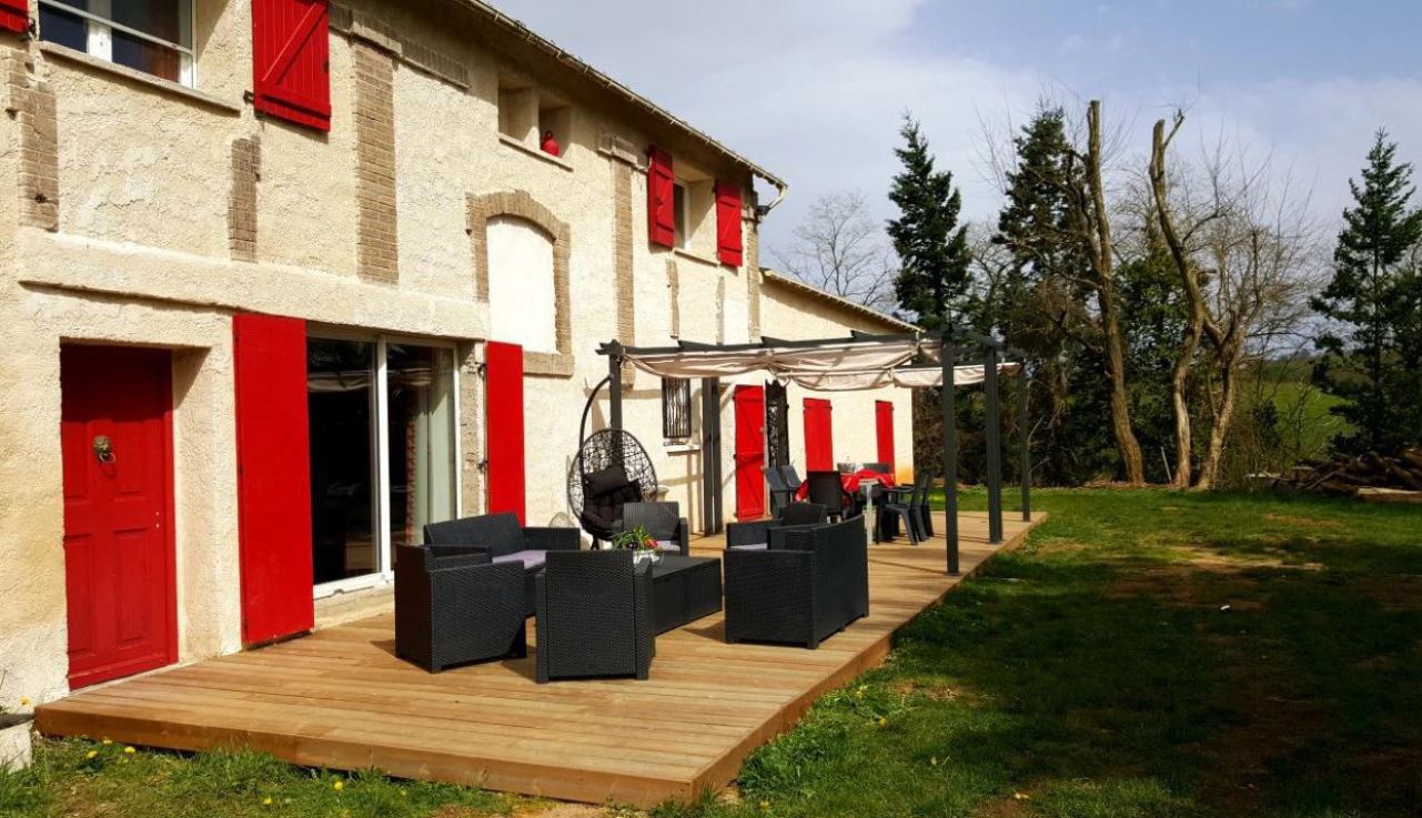 A vendre - 81 - TARN - Secteur Villefranche d'Albigeois - Jolie maison d'habitation 300m2 rénovée, piscine et dépendances, agence immobilière,cordes sur ciel,albi,alban,taic immobilier,tarn,aveyron,immobilier,caractere,charme,renove