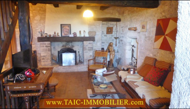 A vendre,81,Tarn,Cordes sur Ciel,immeuble d'habitation,maison de ville,puits,parking,taic immobilier,taic-immobilier,agence immobiliere Cordes sur ciel,Albi,Gaillac