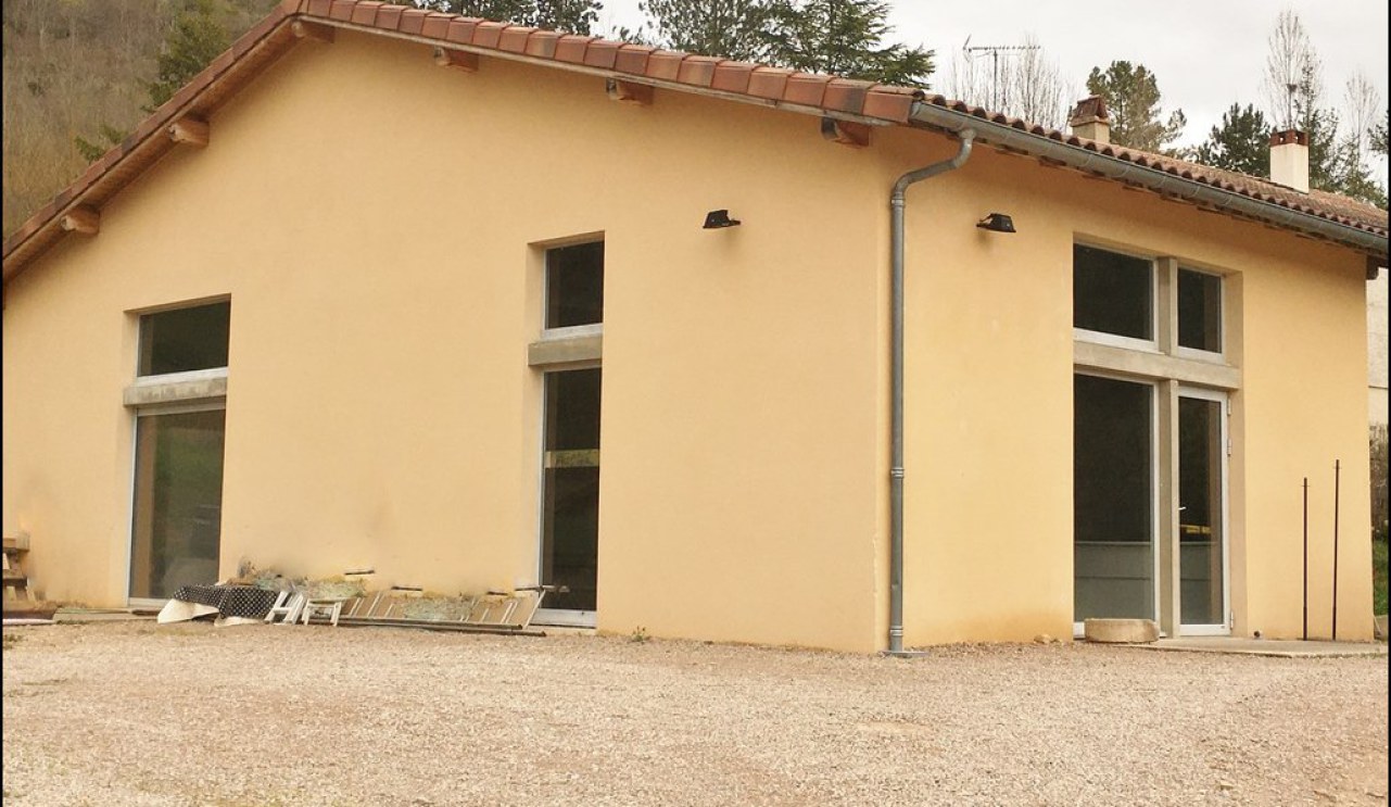 A vendre,cordes sur ciel,81,tarn,local commercial, terrain constructible,100m2,axe passant,taic immobilier,agence immobiliere,tarn aveyron immobilier caractere