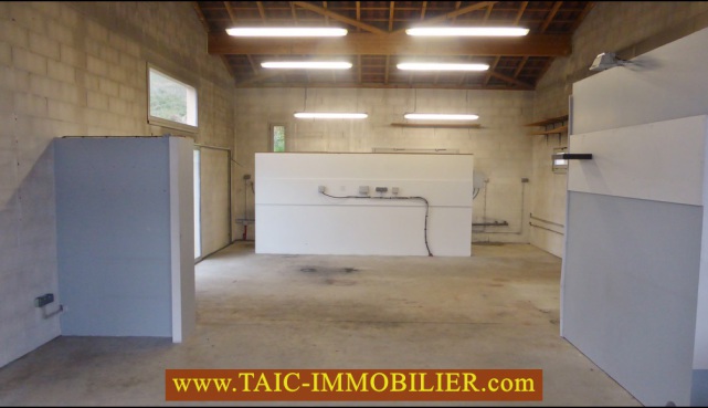A vendre,cordfes sur ciel,81,tarn,local commercial,terrain constructible,100m2,axe passant,taic immobilier,agence immobiliere,tarn aveyron immobilier caractere