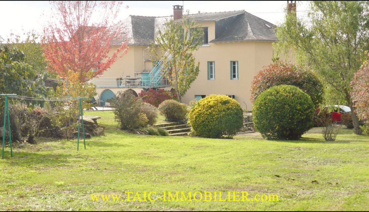 A vendre,12,aveyron,jolie maison de village,parc,puits,tanus,requista,calme,charme,agence immobiliere cordes sur ciel,tarn