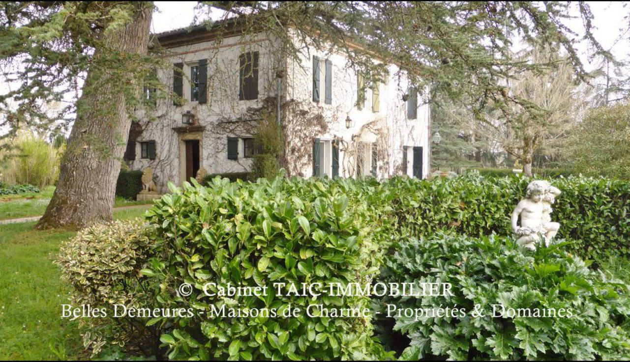 a vendre,tarn,lavaur,hectares,puits,maison de maitre,longere,maison de gardien,gite,chambre d'hote,grange,paririe,tarn,belle demeure,maison de caractere,taic immobilier,belle demeure, occitanie