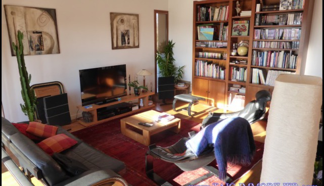 A vendre par TAIC-Immobilier secteur Albi / Gaillac jolie contemporaine de 160m2 plain-pied  sur 3000m2 de terrain en situation dominante