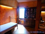 A vendre par Tarn Aveyron Immobilier Caractere, secteur Millau, aveyron,Hameau à vocation touristique composé de 4 maisons idéalement situé au pied d'un château médiéval surplombant les Gorges du Tarn.