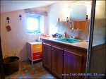 A vendre par Tarn Aveyron Immobilier Caractere, secteur Millau, aveyron,Hameau à vocation touristique composé de 4 maisons idéalement situé au pied d'un château médiéval surplombant les Gorges du Tarn.