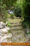 A vendre par Tarn Aveyron Immobilier Caractère, secteur Villefranche de Rouergue, La Fouillade,12, Aveyron, corps de ferme à rénover de 150m2 sur 4 hectares, dépendances,granges,prairie,calme,source,taic immobilier,agence immobilière cordes sur ciel