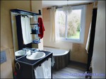 A vendre par Tarn Aveyron Immobilier Caractere, Secteur Teillet Corps de ferme de 280m2 sur 3Ha de terre bordé par une rivière, étang,  grange et dépendances