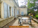 A vendre par Tarn Aveyron Immobilier Caractère agence immobilière à cordes sur Ciel : 81 - TARN , Graulhet Belle maison de Maître 330m2 à rénover sur 7300m2 de parc aux arbres bicentenaires, dépendances 160m2. Proche centre ville