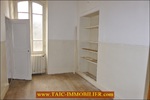 A vendre par Tarn Aveyron Immobilier Caractère,TAIC Immobilier, agence immobilière Cordes sur Ciel,Tarn,Gaillac, Maison Bourgeoise fin XVIIIiéme à rénover sur environ 250m2,garage 130m2,combles 100m2,centre village