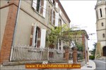 A vendre par Tarn Aveyron Immobilier Caractère,TAIC Immobilier, agence immobilière Cordes sur Ciel,Tarn,Gaillac, Maison Bourgeoise fin XVIIIiéme à rénover sur environ 250m2,garage 130m2,combles 100m2,centre village