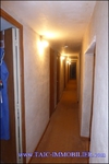 A vendre par TAIC Immobilier agence immobilière à cordes sur ciel, secteur Cordes sur Ciel propriété de 860m2 sur 5 hectares, cuisine pro, salle de restaurant, puits.