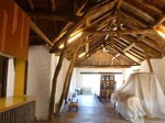 A vendre par TAIC Immobilier agence immobilière à cordes sur ciel, secteur Cordes sur Ciel propriété de 860m2 sur 5 hectares, cuisine pro, salle de restaurant, puits.