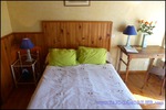A vendre Cordes sur ciel belle Maison en pierre blanche sur 220m2 et 1 hectare de parc et prairie. Piscine.