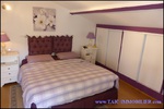 A vendre Cordes sur ciel belle Maison en pierre blanche sur 220m2 et 1 hectare de parc et prairie. Piscine.