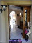 A vendre par TAIC Immobilier, Villefranche de rouergue maison d'architecte de 200m2 et sous sol 120m2,piscine,pool house,terrain 3250m2,12,aveyron