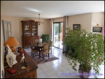A vendre par TAIC Immobilier, Villefranche de rouergue maison d'architecte de 200m2 et sous sol 120m2,piscine,pool house,terrain 3250m2,12,aveyron