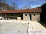 A vendre par TAIC Immobilier, Villefranche de rouergue maison d'architecte de 200m2 et sous sol 120m2,piscine,pool house,terrain 3250m2,12,aveyron