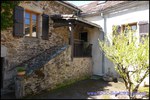A vendre par TAIC Immobilier secteur Cordes sur Ciel Joli corp de ferme en U de 200m2 sur 8000m2 de parc avec tennis et piscine