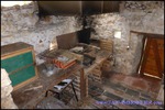 A vendre par TAIC Immobilier à Castres Grande longère de 1000m2 sur 8900m2 de terrain comprenant partie privative, 7 studios et dépendances,puit,lavoir.