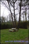 A vendre par TAIC Immobilier à Castres Grande longère de 1000m2 sur 8900m2 de terrain comprenant partie privative, 7 studios et dépendances,puit,lavoir.