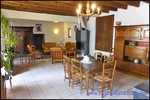 A vendre par TAIC-Immobilier agence immobilière à Cordes sur Ciel, propriété de 400m2 à Albi avec carrière, 13 boxes,dépendances,puits, sur 27 hectares