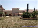 A vendre secteur albi par TAIC immobilier, agence immobiliere à cordes sur ciel, Demeure de prestige sur environ 1400m2 de batiments comprenant : Maison de maître et 3 autres maisons, bergerie, pigeonniers etc... sur 15 hectares