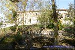 A vendre par TAIC Immobilier Secteur Cuq-Toulza Belle longère de 350m2 avec son gite de 60m2 dépendances sur 2 hectares en situation dominante.