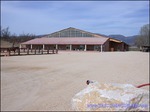 A vendre par TAIC Immobilier A vendre Secteur Avignon : Domaine équestre sur 15Ha permettant l'exploitation en écurie de propriétaires, poneys club, haras, commerce de chevaux. Superbes installations ! Manège, 4 Carrières , maison de maître etc