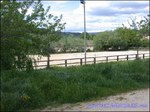 A vendre par TAIC Immobilier A vendre Secteur Avignon : Domaine équestre sur 15Ha permettant l'exploitation en écurie de propriétaires, poneys club, haras, commerce de chevaux. Superbes installations ! Manège, 4 Carrières , maison de maître etc