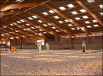 A vendre par TAIC Immobilier A vendre Secteur Avignon : Domaine équestre sur 15Ha permettant l'exploitation en écurie de propriétaires, poneys club, haras, commerce de chevaux. Superbes installations ! Manège, 4 Carrières , maison de maître etc