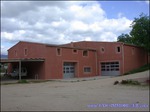 A vendre par TAIC Immobilier A vendre Secteur Avignon : Domaine équestre sur 15Ha permettant l'exploitation en écurie de propriétaires, poneys club, haras, commerce de chevaux. Superbes installations ! Manège, 4 Carrières , maison de maître etc