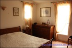 A vendre par TAIC Immobilier A vendre Secteur Avignon : Domaine équestre sur 15Ha permettant l'exploitation en écurie de propriétaires, poneys club, haras, commerce de chevaux. Superbes installations ! Manège, 4 Carrières , maison de maître etc