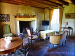 A vendre par TAIC-Immobilier Entre Castres et Réalmont Superbe corps de ferme de 350m2 avec sa maison de gardien et dépendances sur 19 hectares .Granges, Auvents, Puits,Calme