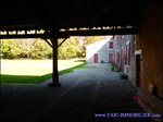 A vendre par TAIC-Immobilier Entre Castres et Réalmont Superbe corps de ferme de 350m2 avec sa maison de gardien et dépendances sur 19 hectares .Granges, Auvents, Puits,Calme