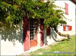 A vendre par TAIC-Immobilier Entre Castres et Réalmont Superbe corps de ferme de 350m2 avec sa maison de gardien et dépendances sur 19 hectares .Granges, Auvents, Puits,Calme