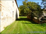 A vendre par TAIC-Immobilier Entre Castres et Réalmont Superbe corps de ferme de 350m2 avec sa maison de gardien et dépendances sur 19 hectares .Granges, Auvents, Puits,Calme